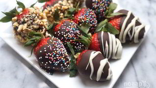 Праздничная клубника в шоколаде