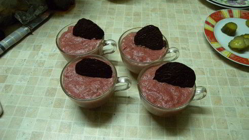 пудинг молочно-клубничный