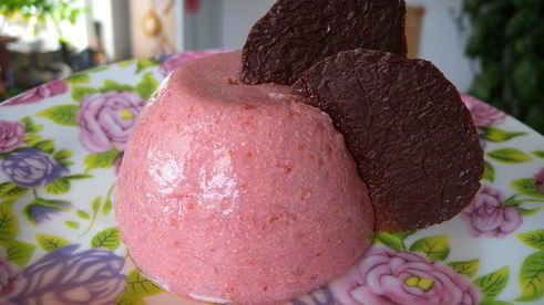 пудинг молочно-клубничный