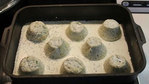 дважды запеченное суфле горгонзола и карамелизованная груша