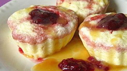 паровое творожное суфле с вишневым конфитюром