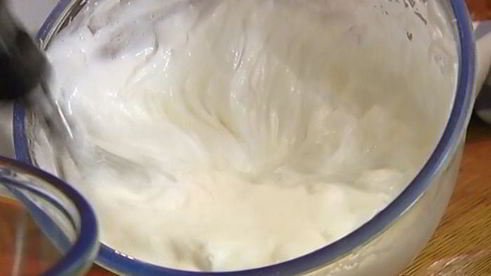 сливочное суфле с зеленым луком и тимьяном