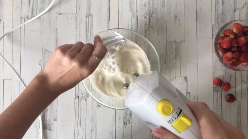 сливочное суфле с земляникой