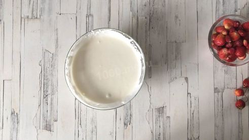 сливочное суфле с земляникой