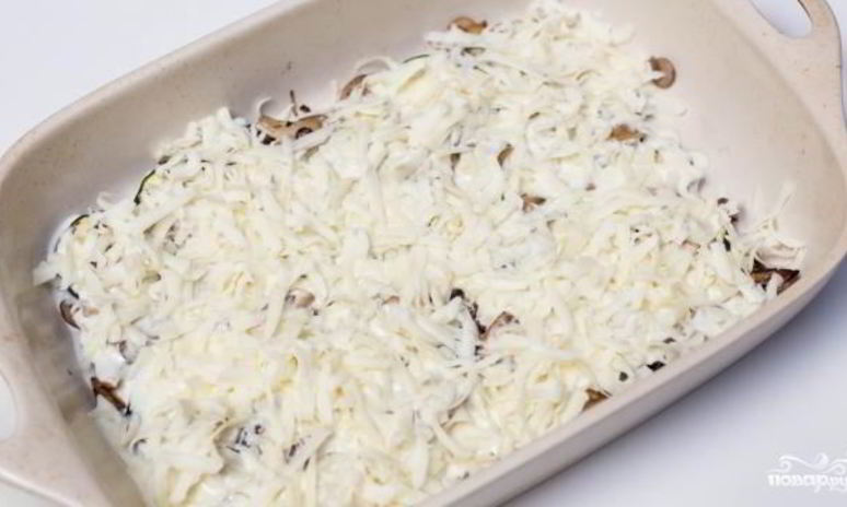 Рецепт суфле из кабачков под грибным соусом