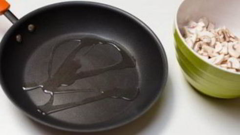 суфле из кабачков под грибным соусом