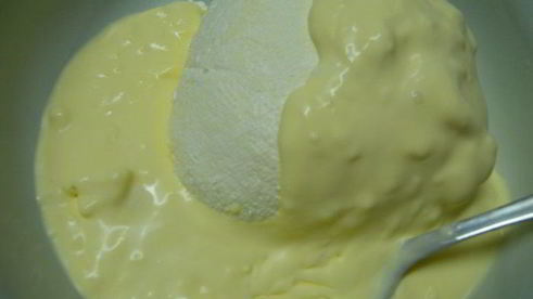 творожное суфле с белым шоколадом и клубникой