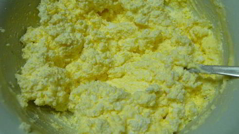 творожное суфле с белым шоколадом и клубникой