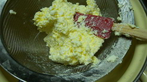 творожное суфле с белым шоколадом и клубникой