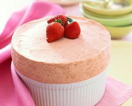 Воздушное суфле с ягодами и ванилью