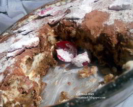 Медовый тирамису с лепестками роз