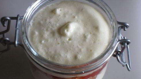 мини-тирамису с томатным чатни и бальзамическим сиропом