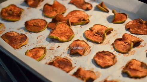 яблочные чипсы с корицей