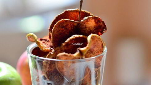 яблочные чипсы с корицей