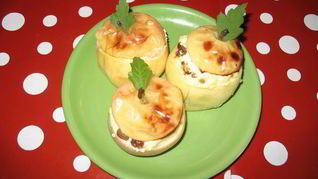 Яблоки, запеченные с творогом