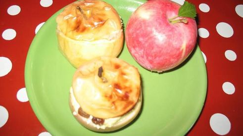 яблоки, запеченные с творогом