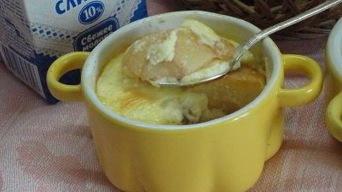 яблоки, запеченные в сливках