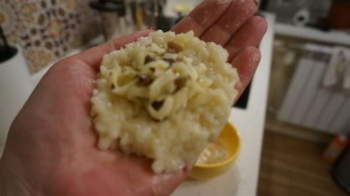 аранчини с моцареллой и грибами