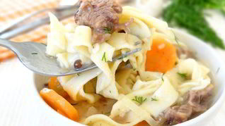 Домашняя лапша со свининой