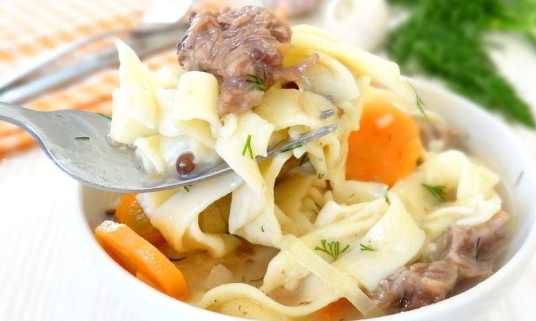 Рецепт домашней лапши со свининой