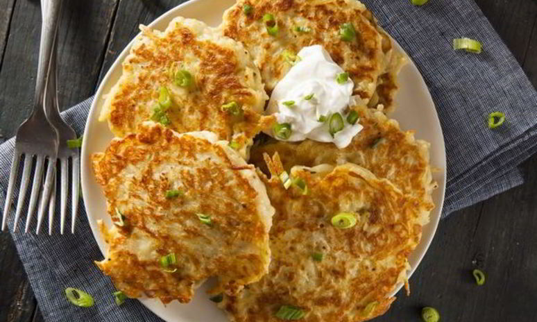 Рецепт домашних картофельных драников к завтраку