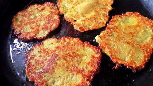 драники из картофеля, кабачка и яблока