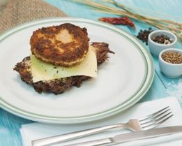 Сэндвич с консервированной ветчиной и драником