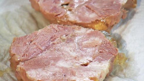 сэндвич с консервированной ветчиной и драником