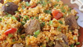 Булгур с фрикадельками