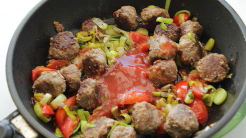 булгур с фрикадельками