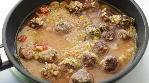 булгур с фрикадельками