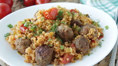 булгур с фрикадельками