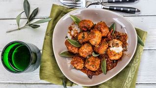 Домашние фрикадельки с моцареллой