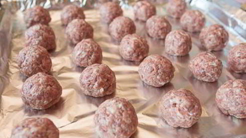 фрикадельки из баранины в овощном соусе