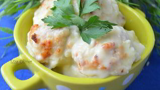 Фрикадельки из свинины по-шведски в молочном соусе