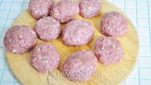 фрикадельки с овощами и розмарином