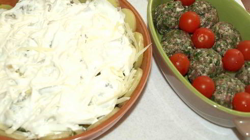 фрикадельки в картофельных сотах