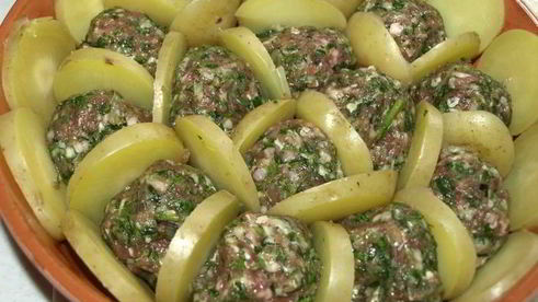 фрикадельки в картофельных сотах