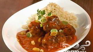 Фрикадельки в красном карри