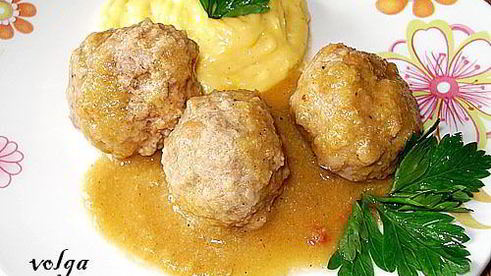фрикадельки в луковом соусе
