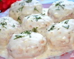 Фрикадельки в молочном соусе