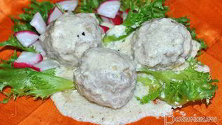 Фрикадельки в сливочно-сырном соусе