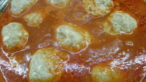 фрикадельки в томатном соусе