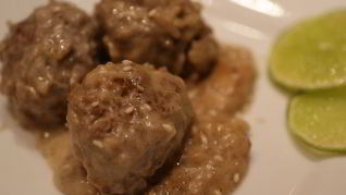 Фрикадельки в воке