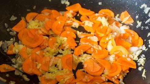 красное карри с фрикадельками