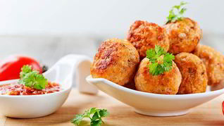 Куриные фрикадельки с луком-пореем