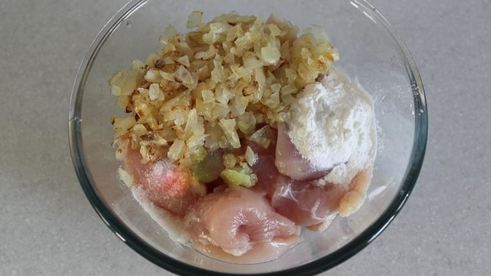 куриные фрикадельки в сметанном соусе