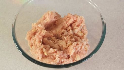 куриные фрикадельки в сметанном соусе