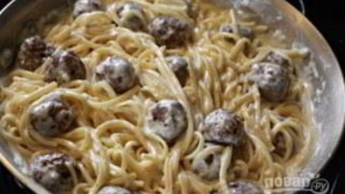 макароны с фрикадельками