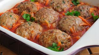 Мясные фрикадельки с двумя видами сыра